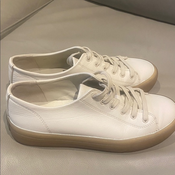 Vince cream
sneakers ladies size 7 - Picture 3 of 14